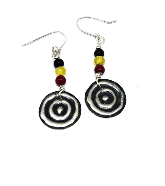 Ngulburnan, yuriyawi “Waterhole” Black Yellow Red Agate