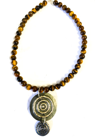 “Waterhole” Ngulburnan, yuriyawi Tigers Eye Necklace